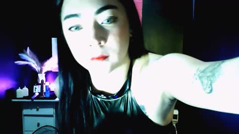 Snapshot of xxslutty_kim chatting on 11/11/25, 10:15 xxslutty kim online show from 11/11/25, 10:15