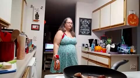 Strawberry Jane online show from 11/06/25, 08:32