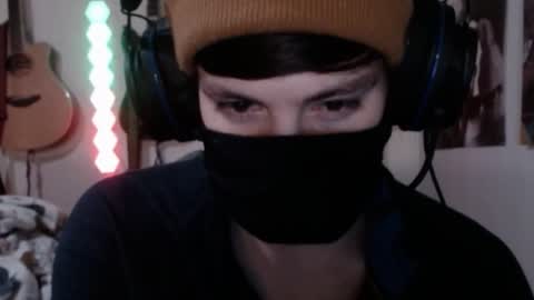 Snapshot of xxwhitefoxx chatting on 09/19/25, 02:57 David Fox online show from 09/19/25, 02:57