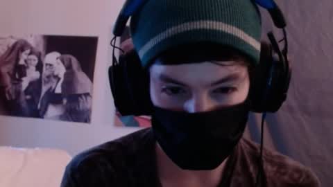 Snapshot of xxwhitefoxx chatting on 09/24/25, 03:32 David Fox online show from 09/24/25, 03:32