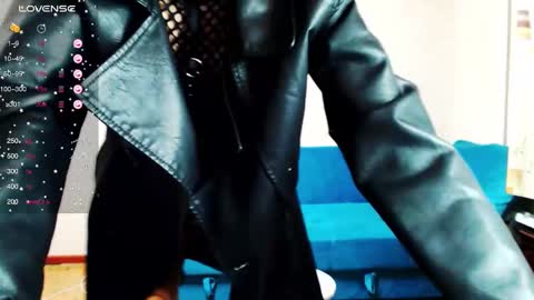 Snapshot of xxx_goddes_xxx chatting on 01/13/25, 01:13 Andariel online show from 01/13/25, 01:13