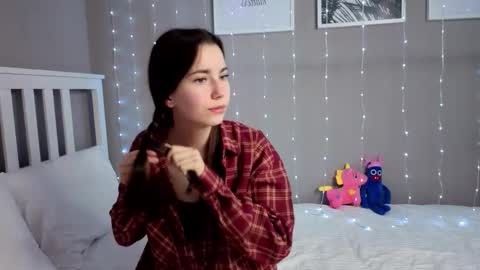 Snapshot of xxx_hotbae_xxx chatting on 01/07/26, 04:04 Eva online show from 01/07/26, 04:04