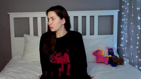 Snapshot of xxx_hotbae_xxx chatting on 01/10/26, 04:25 Eva online show from 01/10/26, 04:25