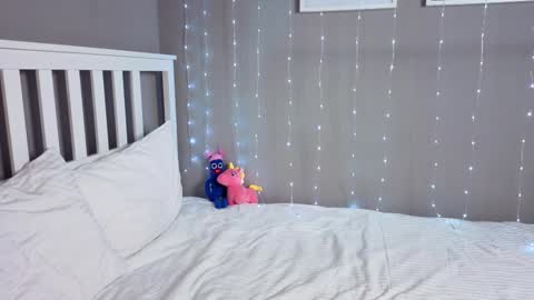 Snapshot of xxx_hotbae_xxx chatting on 01/14/26, 01:50 Eva online show from 01/14/26, 01:50