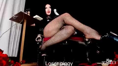 Snapshot of xxx_madamme chatting on 09/29/25, 01:44 Mistress Scarlet Igmiss scarlet978 online show from 09/29/25, 01:44
