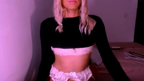 Chiara online show from 11/30/25, 06:17