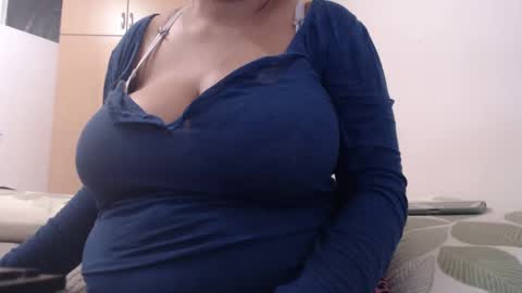 Ayanda online show from 02/25/25, 10:26