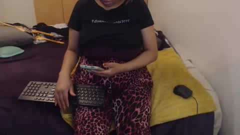 Ayanda online show from 11/02/25, 06:21