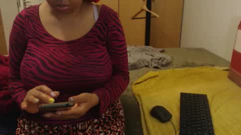 Ayanda online show from 04/27/26, 12:03