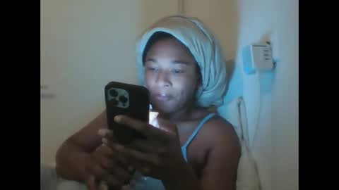 Snapshot of xxxdanidoomsdayxxx chatting on 04/12/26, 07:30 Danielle online show from 04/12/26, 07:30