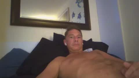 Snapshot of xxxelentdick chatting on 01/31/25, 12:29 deeeeznutz online show from 01/31/25, 12:29