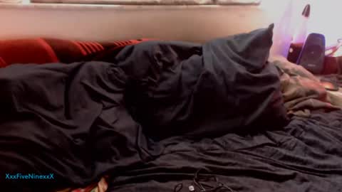 Snapshot of xxxfiveninexxx chatting on 09/13/25, 02:28 XxxFiveNinexxX online show from 09/13/25, 02:28