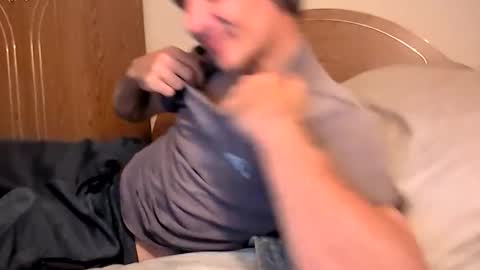 Snapshot of xxxfredmtlxxx chatting on 11/16/25, 08:47 xxfredmtl18xx online show from 11/16/25, 08:47