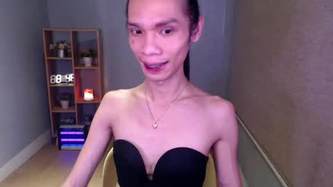 Snapshot of xxxfuckgirlyumsxxx chatting on 01/19/25, 05:48 Your Princess Yums online show from 01/19/25, 05:48