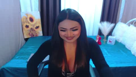 Snapshot of xxxgiganticoliviacummerxxx chatting on 05/02/26, 06:02 OLIVIA online show from 05/02/26, 06:02