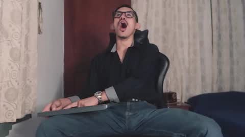 Kev online show from 10/12/25, 08:08