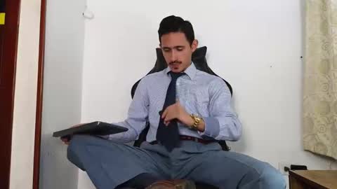 Snapshot of xxxhome_alonexxx chatting on 01/08/26, 08:11 Kev online show from 01/08/26, 08:11