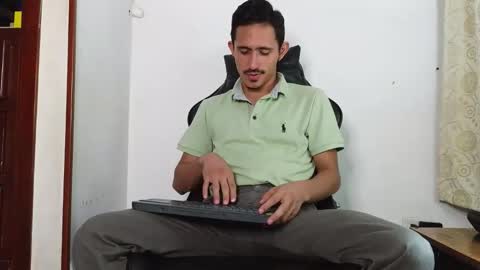 Snapshot of xxxhome_alonexxx chatting on 01/09/26, 08:54 Kev online show from 01/09/26, 08:54