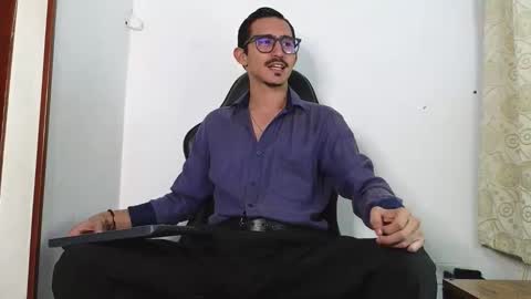 Snapshot of xxxhome_alonexxx chatting on 02/02/26, 07:12 Kev online show from 02/02/26, 07:12