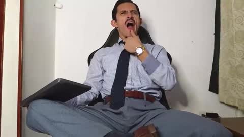 Snapshot of xxxhome_alonexxx chatting on 02/10/26, 07:40 Kev online show from 02/10/26, 07:40