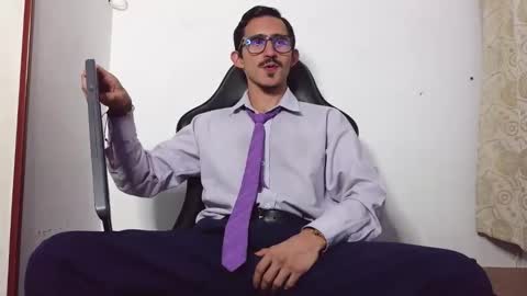 Snapshot of xxxhome_alonexxx chatting on 02/12/26, 08:26 Kev online show from 02/12/26, 08:26