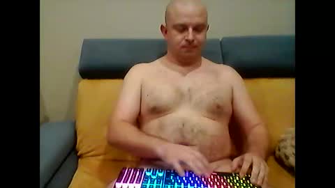 Snapshot of xxxluki91xxx chatting on 05/14/26, 12:06 LUKAS online show from 05/14/26, 12:06