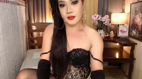 Snapshot of xxxmiss_cathyxxx chatting on 01/27/25, 06:41 QUEENCY online show from 01/27/25, 06:41