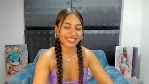 Snapshot of xxxsarita_cute chatting on 02/16/25, 08:10 Sara online show from 02/16/25, 08:10