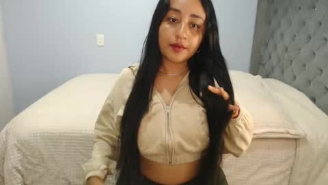 Lunhaa   online show from 10/01/25, 09:48