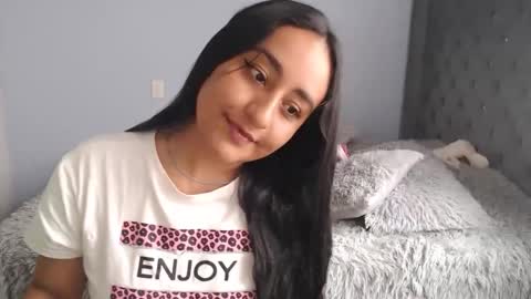 Lunhaa   online show from 11/29/25, 04:54