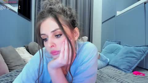 Snapshot of xxxx13xxxx chatting on 03/06/26, 05:53 xxxx13xxxx online show from 03/06/26, 05:53