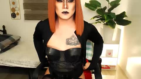 Snapshot of xyournightmarequeenx chatting on 04/02/26, 10:29 QueenMarina online show from 04/02/26, 10:29