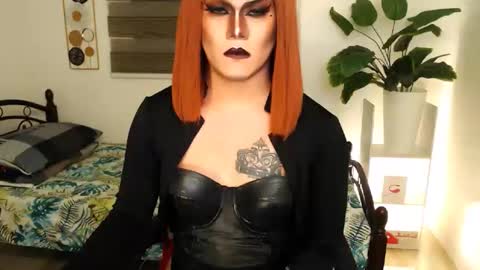 Snapshot of xyournightmarequeenx chatting on 04/25/26, 02:25 QueenMarina online show from 04/25/26, 02:25