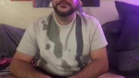 Snapshot of y2ab chatting on 09/26/25, 10:36 Horny dude D online show from 09/26/25, 10:36