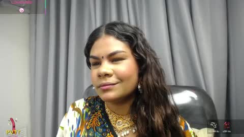 yazhini online show from 05/06/26, 11:48