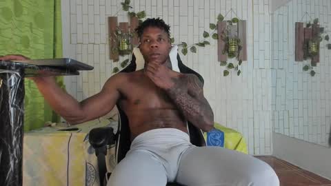 yacksson_lawrence online show from 12/19/24, 07:07