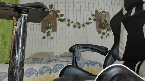 yacksson_lawrence online show from 02/03/25, 03:31