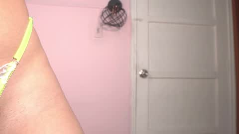 petronila online show from 10/15/25, 12:00