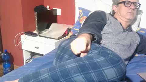 Snapshot of yahe2010 chatting on 03/27/26, 01:11 grillino online show from 03/27/26, 01:11
