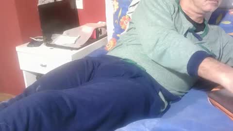 Snapshot of yahe2010 chatting on 04/16/26, 12:22 grillino online show from 04/16/26, 12:22