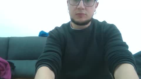 Snapshot of yakajoe97 chatting on 11/24/25, 11:32 yakajoe97 online show from 11/24/25, 11:32