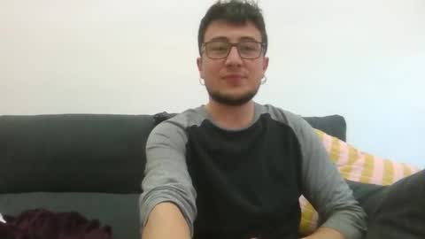 Snapshot of yakajoe97 chatting on 12/01/25, 02:11 yakajoe97 online show from 12/01/25, 02:11