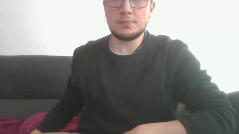 Snapshot of yakajoe97 chatting on 12/05/25, 01:42 yakajoe97 online show from 12/05/25, 01:42