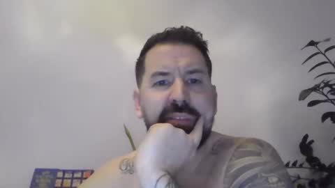 Snapshot of yakijoe chatting on 12/04/25, 11:02 yakijoe online show from 12/04/25, 11:02