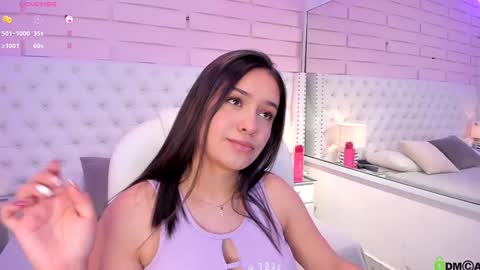 Snapshot of yaky_ chatting on 01/11/25, 08:21 Yakeline online show from 01/11/25, 08:21