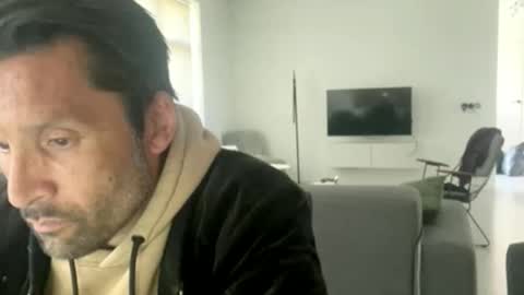 Snapshot of yallayalla1806 chatting on 05/18/26, 02:45 yallayalla1806 online show from 05/18/26, 02:45