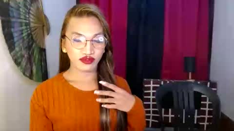 lorien gosper online show from 12/04/24, 02:26