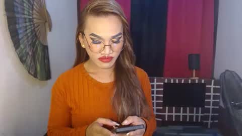 lorien gosper online show from 12/16/24, 10:18