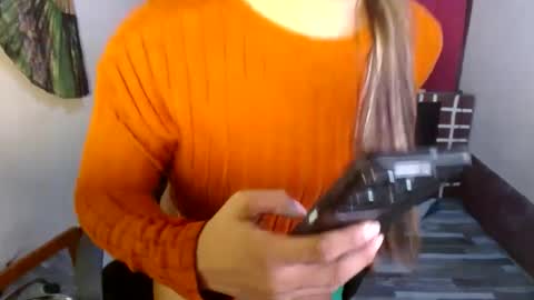 lorien gosper online show from 12/18/24, 04:17