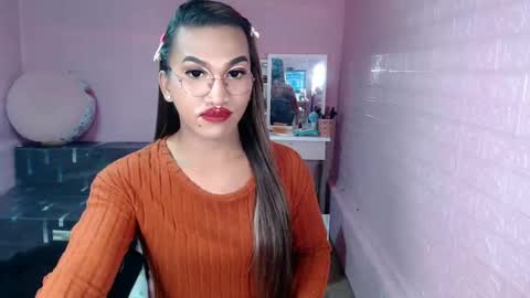 lorien gosper online show from 03/01/25, 03:16